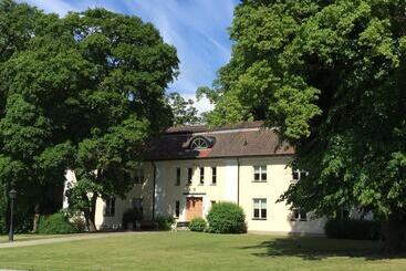 בית מלון כפרי Haga Slott