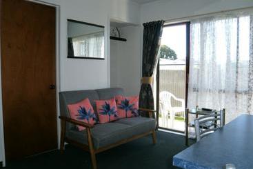 Pania Lodge Motel