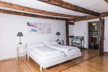 צימר Bett Am Weiher