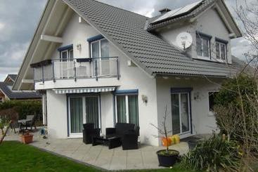 ベッドアンドブレックファースト Haus Erika Am Weg