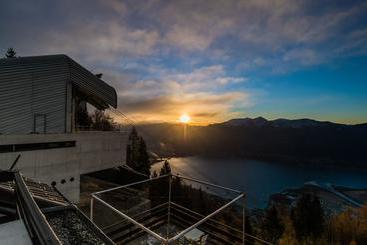 هتل Albergo Cardada