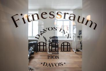 هتل Davos Inn