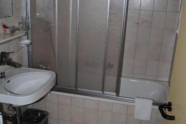 בית מלון כפרי Des Alpes