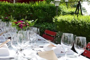 هتل Gasthaus Schlosshalde