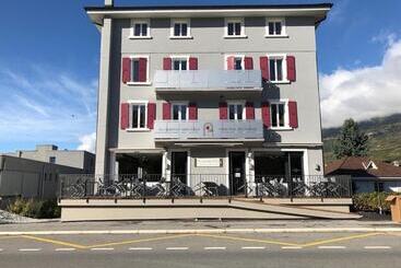 Отель Pas De Cheville