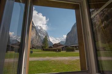 Общежитие Schutzenbach Backpackers For Adults 18 35