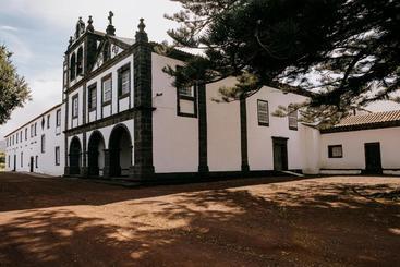 Azores Youth Hostels   Pico