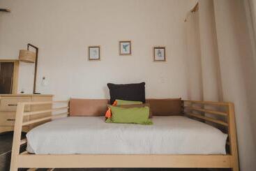 هتل Tres Velas Surf