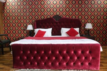 Shalimar Hotel And Restaurant