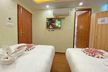 فندق Lumbini Airport