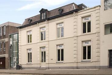 הוסטל 3be Backpackers Bed & Breakfast Eindhoven