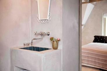 تختخواب و صبحانه In De Aap   Appartementen & Guesthouse