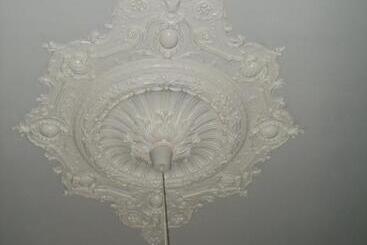 تختخواب و صبحانه Op De Burg