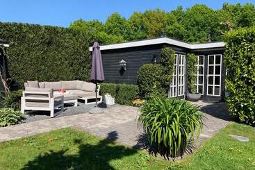 住宿加早餐 Place To Be