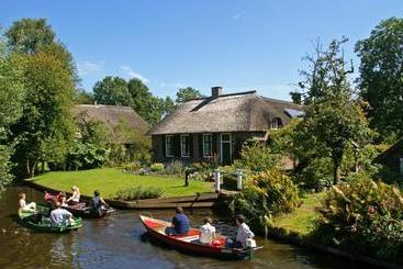 هتل Giethoorn