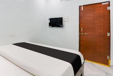 Oyo Hotel Eashan Inn