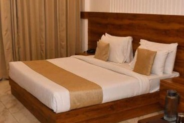 Fabhotel Royal Inn Ii