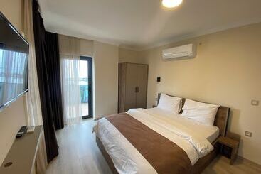 호텔 Rena Grand Residence & Suit