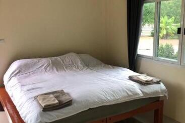 膳宿费 บ้านอยู่ดีโฮมสเตย์