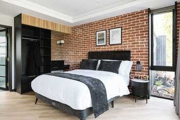 پانسیون The Cliffe At The Quay