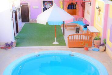 فندق صغير Hoppa Guest House