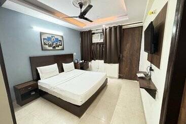 ホテル Hardik Palace