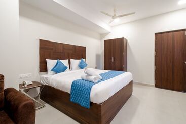 Monday Hotels Swarna S The Capital