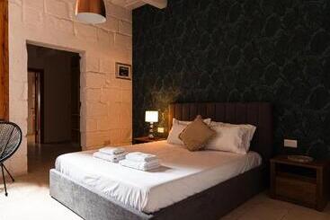 پانسیون Suite 5 At Palazzo Seraphim Boutique Living In St Julians