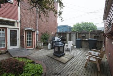 A Tanners Home Inn Bed And Breakfast