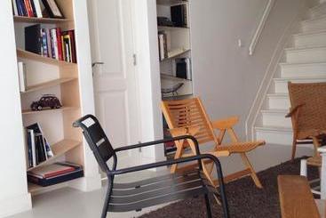 تختخواب و صبحانه Miauw Suites, Canal View City Centre