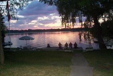 تختخواب و صبحانه Windswept On The Trent