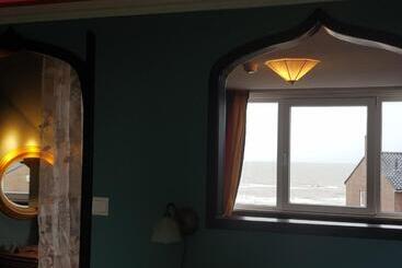 Отель Pension & Spa De Watertoren