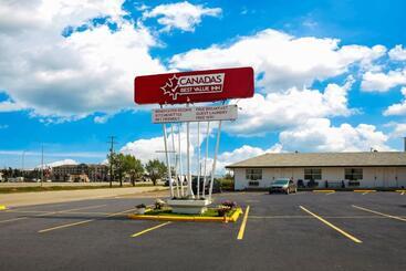 מוטל Canadas Best Value Inn Fort St. John
