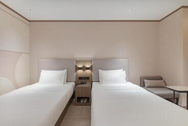 Hanting Hotel Hefei Binhu Convention And Exhibition Center