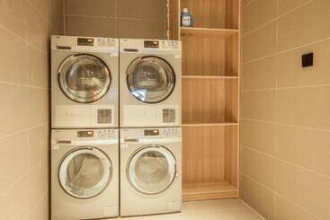 Hanting Hotel Jiaxing International Convention And Exhibition Center