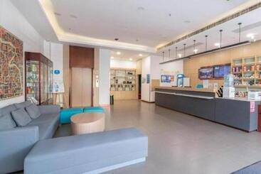 Hanting Hotel Wuhan Tianhe Airport Panlongcheng