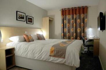 هتل The Royal George