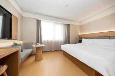 Ji Hotel Ningbo Ninghai International Convention Center