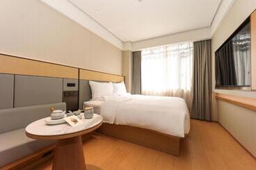 Ji Hotel Shanghai Xujiahui Guanshengyuan Road