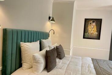 هتل آپارتمان Alfred Suites   Appart S Hôtel   Dijon   Centre Historique