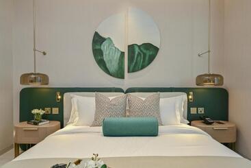 هتل Onyx Arjaan By Rotana