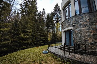 مبيت وإفطار Villa Tom