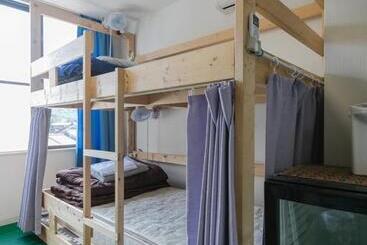 هاستل Travellersdou Kirinya