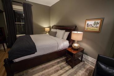 تختخواب و صبحانه The Hillhurst Inn