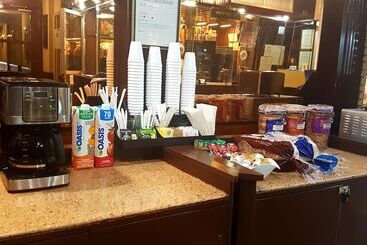 מוטל Chomedey Inn