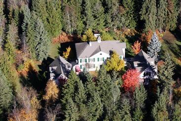 The Inn At The Ninth Hole Bed & Breakfast