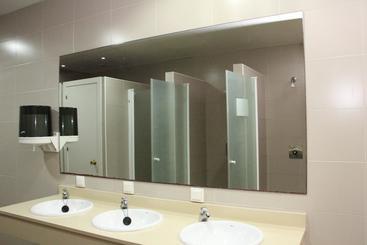 Hostel & Gym Relise   Albergue Juvenil