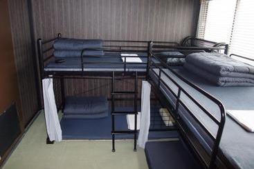 هاستل International Guesthouse Azure Narita