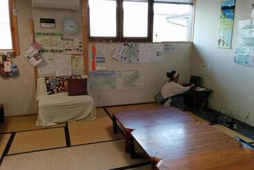 Ostello Local Knot Backpackers  Moritomizu