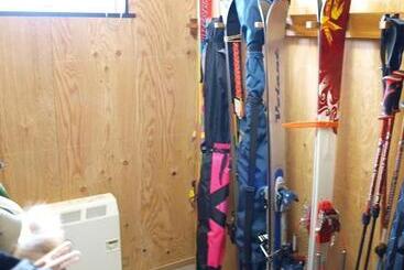 هاستل Niseko Tabitsumugi Backpackers